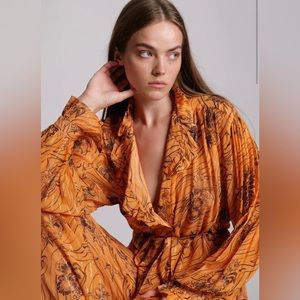 NWT Sabina Musayev Esme Top - Size Small